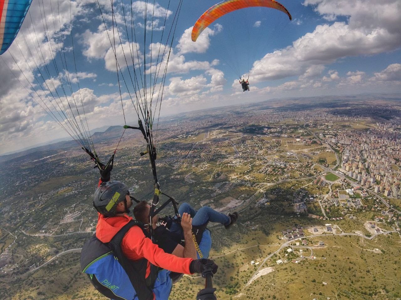 Yamaç paraşütü tandem uçuşu